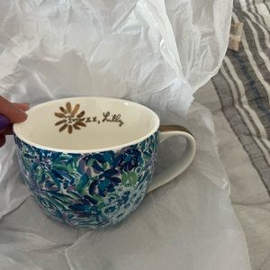 Set of 2 Lily Pulitzer mugs
